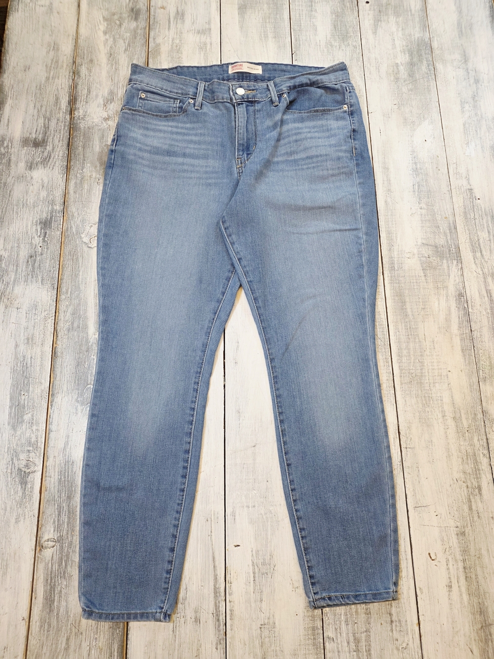 Signature by Levi Strauss Mid Rise Skinny Lightly Faded Blue Jeans sz 14 Short
